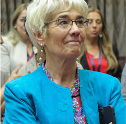 Senadora Ebensperger (UDI): “El gobierno lo único que hace, en vez de gobernar, es atacar a Evelyn Matthei”