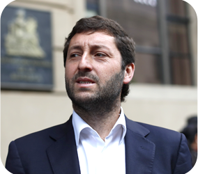 UDI y RN rechazan insistencia del PC por una nueva Constitución y lo acusan de querer mantener vivo «el octubrismo»